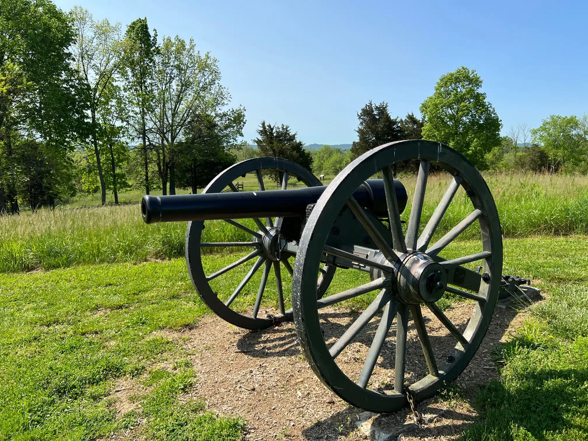 The Perryville Battlefield Historic Site in Kentucky has a number of canons on display throughout the property.